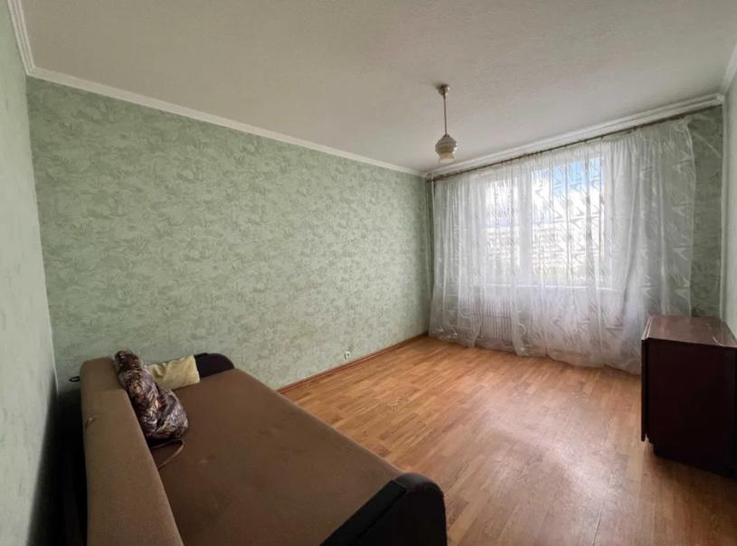 Квартира, 3-кімн., Харьков, 626м/р, Амосова