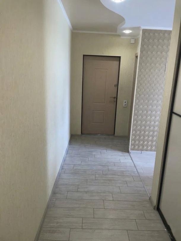 Квартира, 3-кімн., Чугуев, Чугуевский район