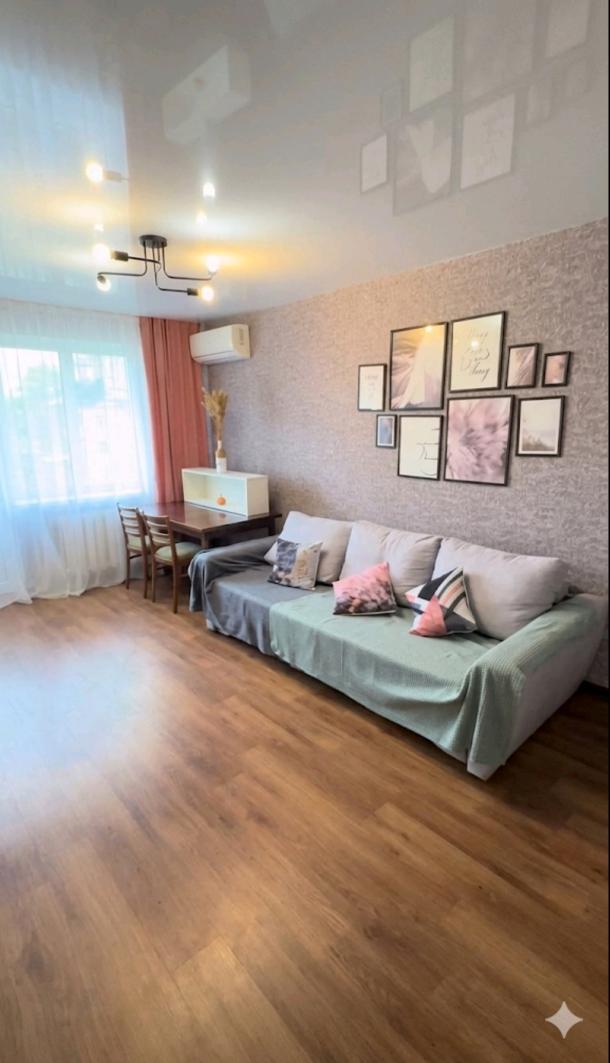 Квартира, 2-кімн., Харьков, 607м/р, Непокоренных (Героев Труда)