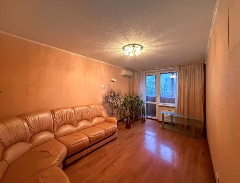 Квартира, 4-кімн., Харьков, 608м/р, Валентиновская