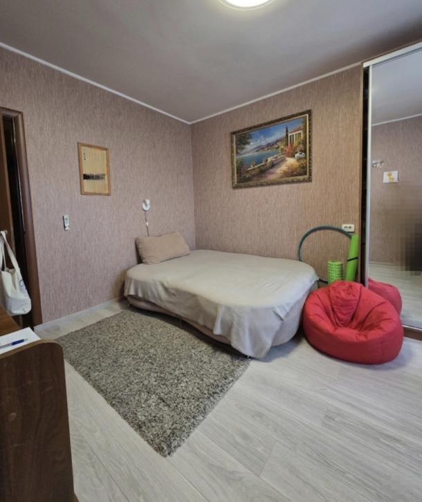Квартира, 3-кімн., Харьков, Алексеевка, Победы пр.