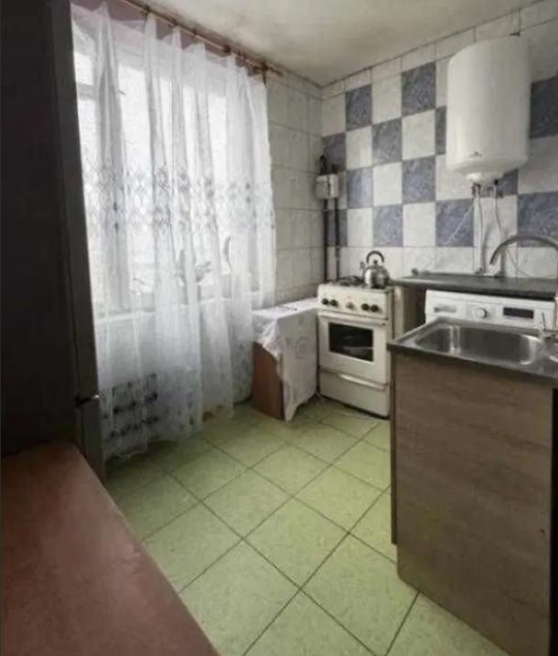 Квартира, 3-кімн., Харьков, Бавария, Петра Свинаренко