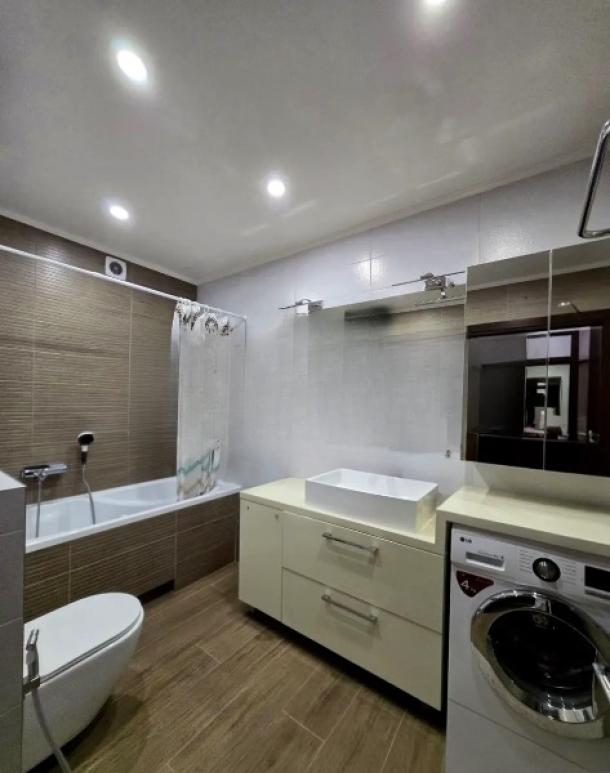 Квартира, 3-кімн., Харьков, 520м/р, Академика Павлова