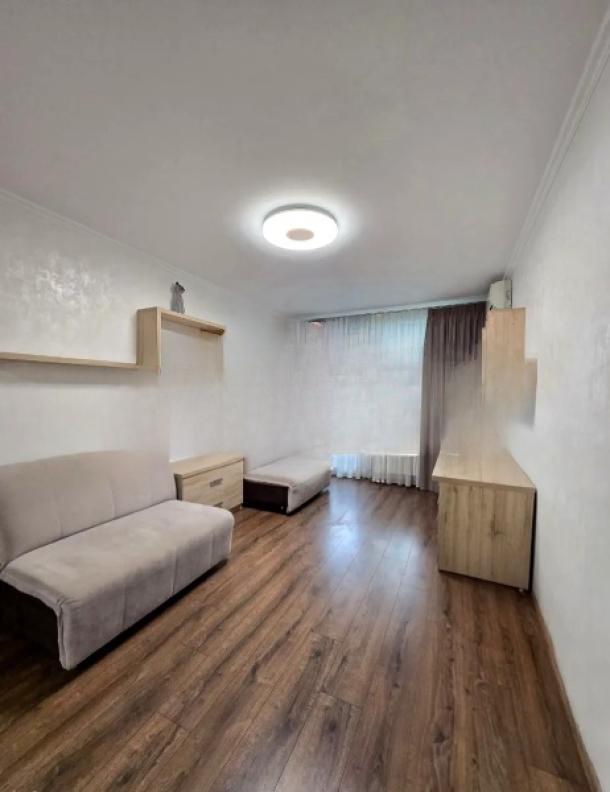 Квартира, 3-кімн., Харьков, 520м/р, Академика Павлова