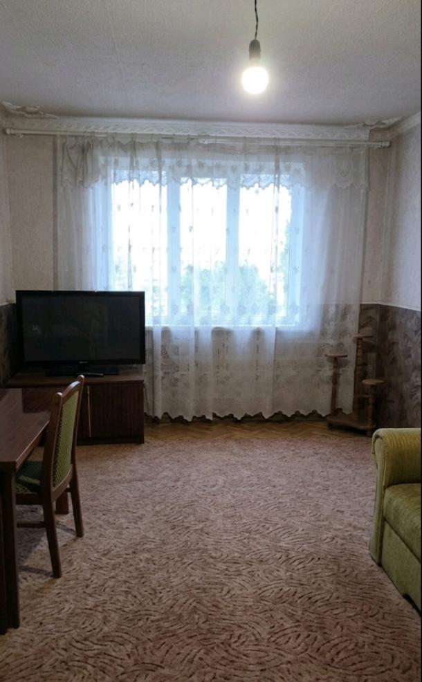 Квартира, 3-кімн., Харьков, Рогань жилмассив, 92-й бригады (Грицевца)