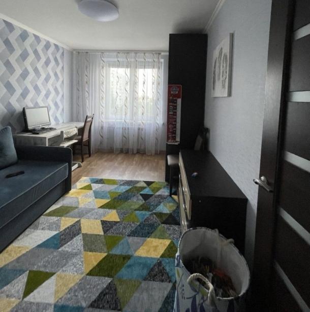 Квартира, 3-кімн., Харьков, 524м/р, Академика Павлова