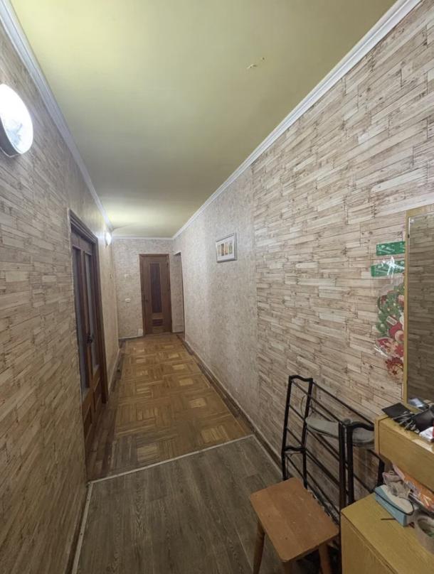 Квартира, 3-кімн., Харьков, Павлово Поле, Старицкого