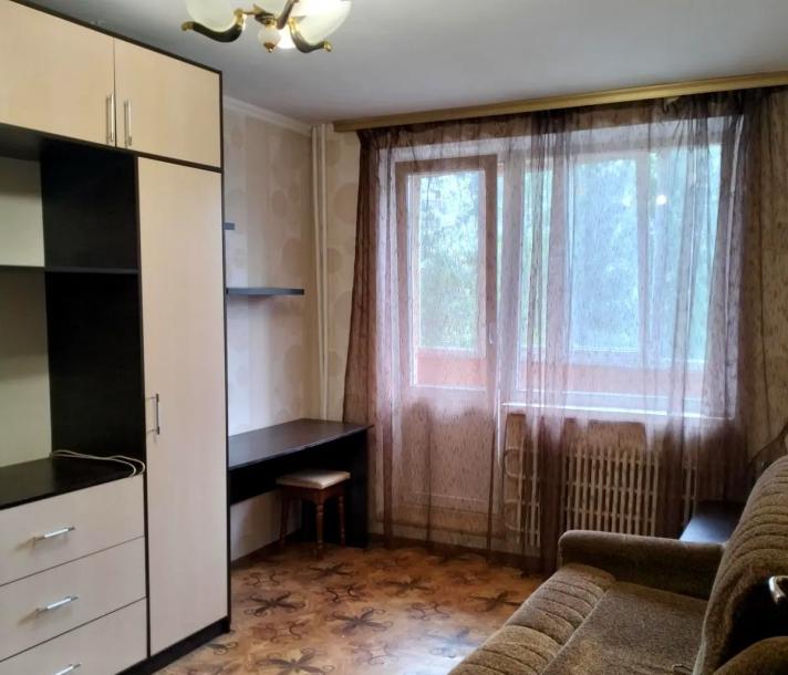 Квартира, 3-кімн., Харьков, 2 Северная Салтовка, Гвардейцев Широнинцев