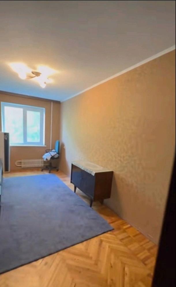 Квартира, 2-кімн., Харьков, 524м/р, Непокоренных (Героев Труда)