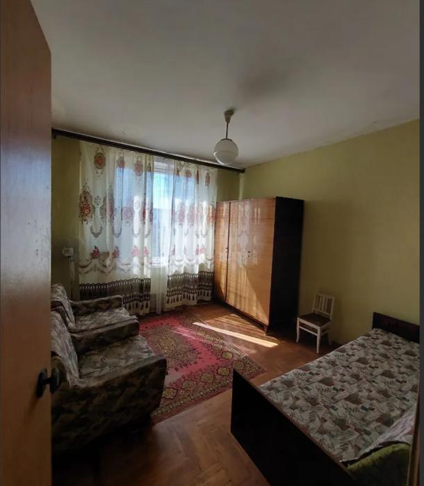 Квартира, 2-кімн., Харьков, 533м/р, Тракторостроителей просп.