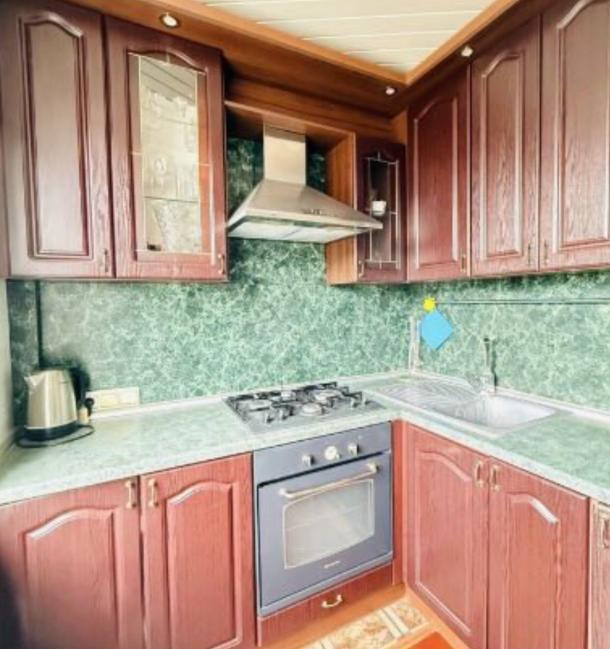 Квартира, 3-кімн., Харьков, 608м/р, Непокоренных (Героев Труда)