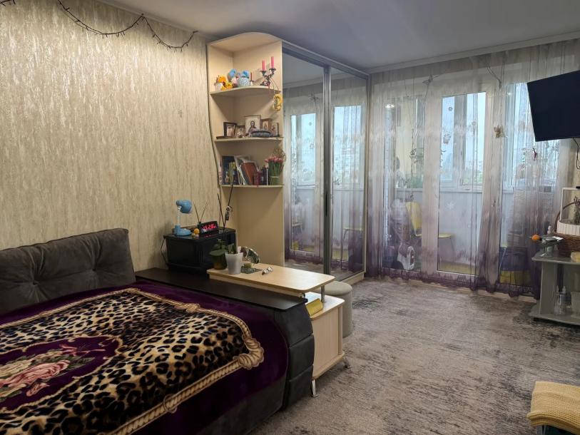 Квартира, 1-кімн., Харьков, 606м/р, Непокоренных (Героев Труда)