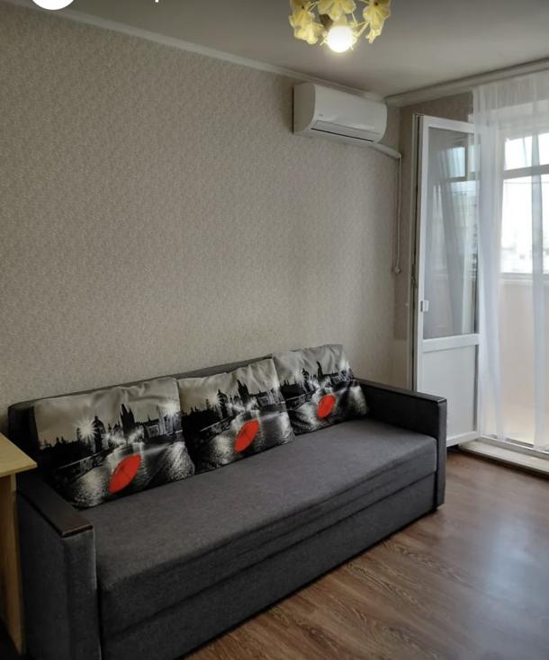 Квартира, 1-кімн., Харьков, 522м/р, Непокоренных (Героев Труда)