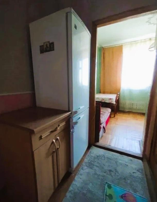 Квартира, 3-кімн., Харьков, 626м/р, Единства (Краснодарская)