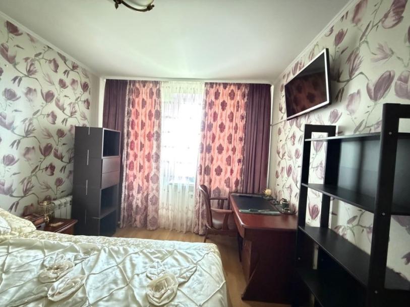 Квартира, 3-кімн., Харьков, Шатиловка, Европейская (Новгородская)