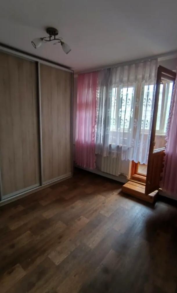 Квартира, 3-кімн., Харьков, 535Ам/р, Валентиновская