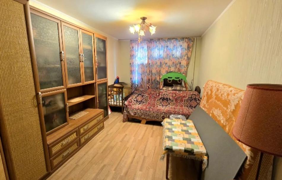 Квартира, 3-кімн., Харьков, Алексеевка, Ахсарова