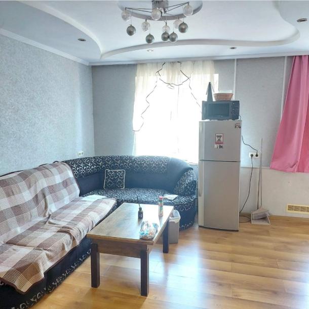 Квартира, 3-кімн., Харьков, Аэропорт, Аэрокосмический просп. (Гагарина проспект)