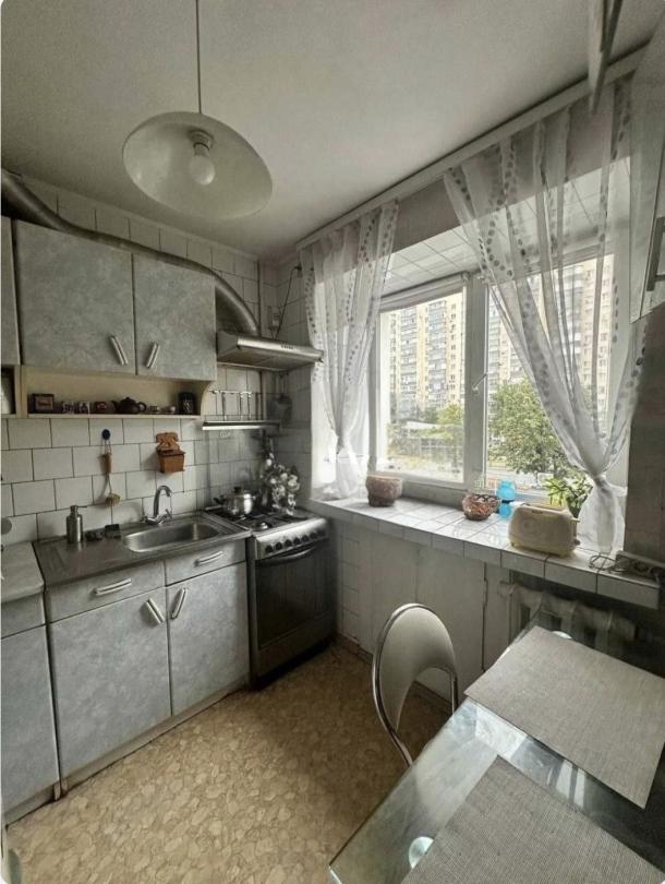 Квартира, 3-кімн., Харьков, Холодная Гора, Полтавский Шлях