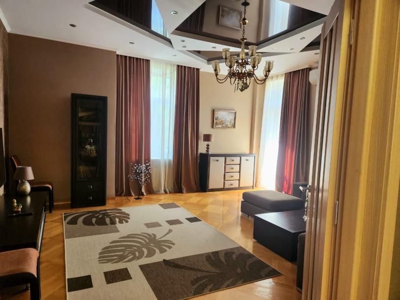 Квартира, 4-кімн., Харьков, Госпром, Данилевского