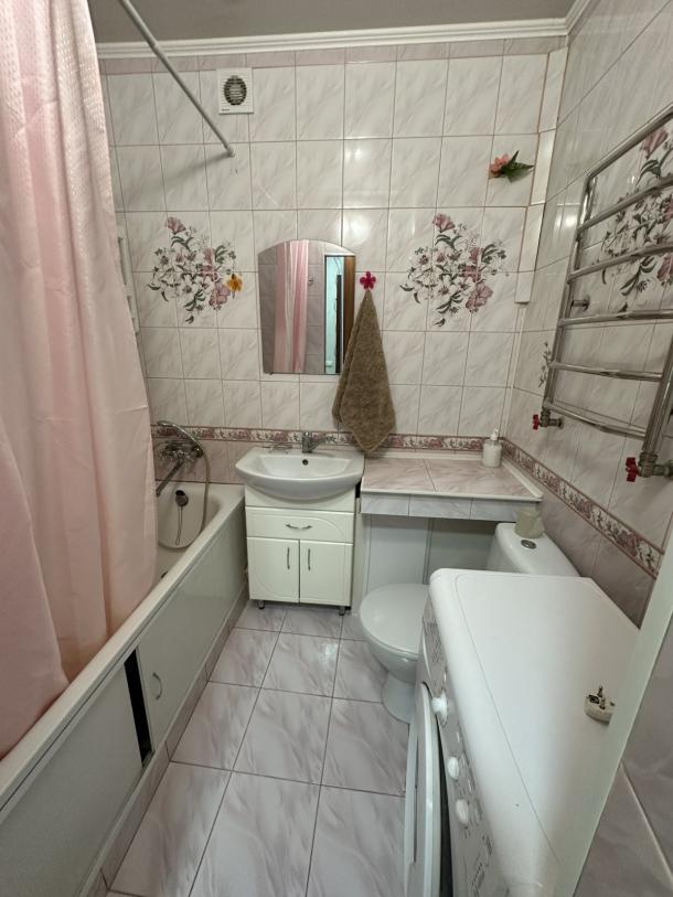 Квартира, 1-кімн., Солоницевка, Богодуховский район, Независимости (Луначарского,70 Лет Октября, Буденого)