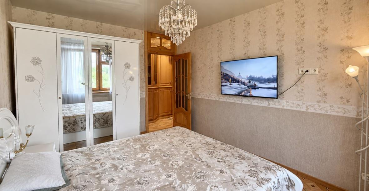 Квартира, 3-кімн., Харьков, Алексеевка, Победы пр.