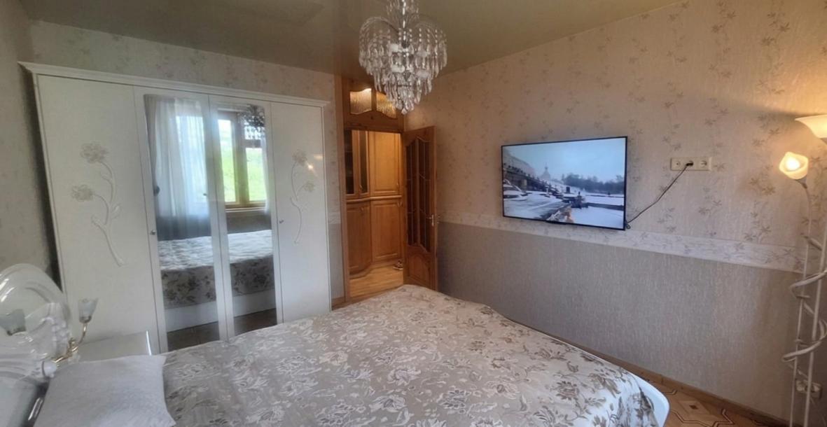 Квартира, 3-кімн., Харьков, Алексеевка, Победы пр.