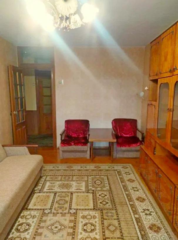 Квартира, 3-кімн., Харьков, 531м/р, Непокоренных (Героев Труда)