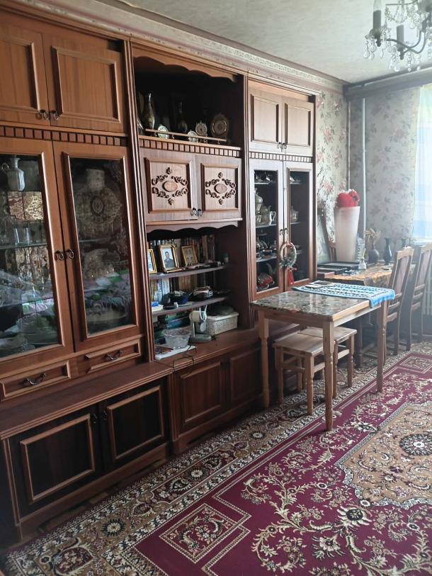 Квартира, 3-кімн., Харьков, 3 Северная Салтовка, Метростроителей