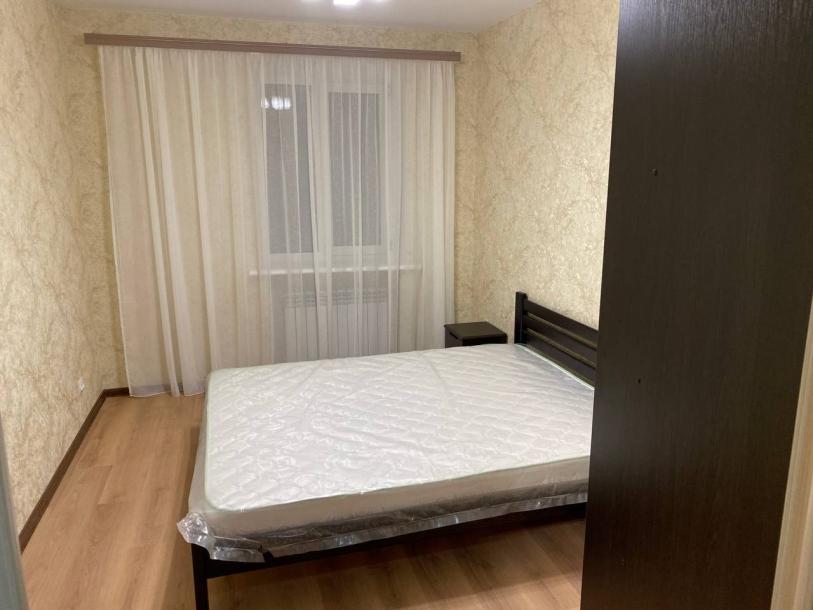 Квартира, 3-кімн., Харьков, Павлово Поле, Отакара Яроша