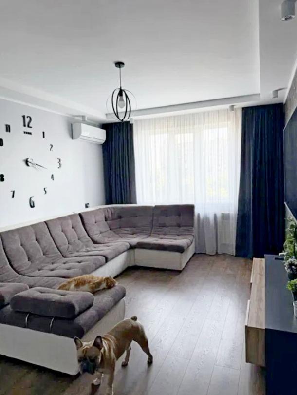 Квартира, 4-кімн., Харьков, 615м/р, Юбилейный пр. (50 лет ВЛКСМ пр.)