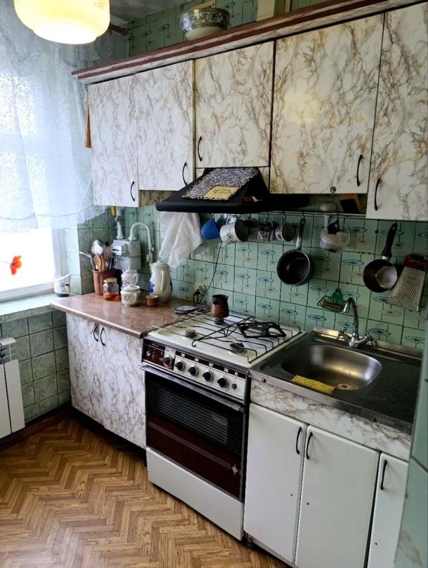 Квартира, 2-кімн., Харьков, 607м/р, Тракторостроителей просп.