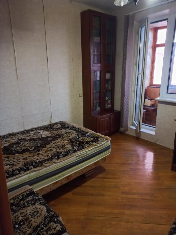 Квартира, 3-кімн., Харьков, 520м/р, Гвардейцев Широнинцев
