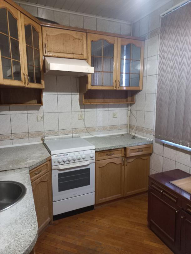 Квартира, 3-кімн., Харьков, 520м/р, Гвардейцев Широнинцев
