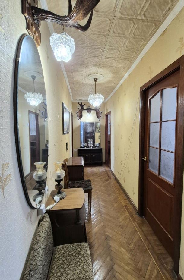 Квартира, 3-кімн., Харьков, 608м/р, Валентиновская