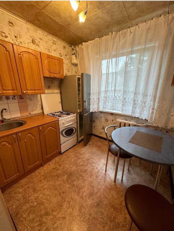 Квартира, 3-кімн., Харьков, Новые Дома, Каденюка (Танкопия)
