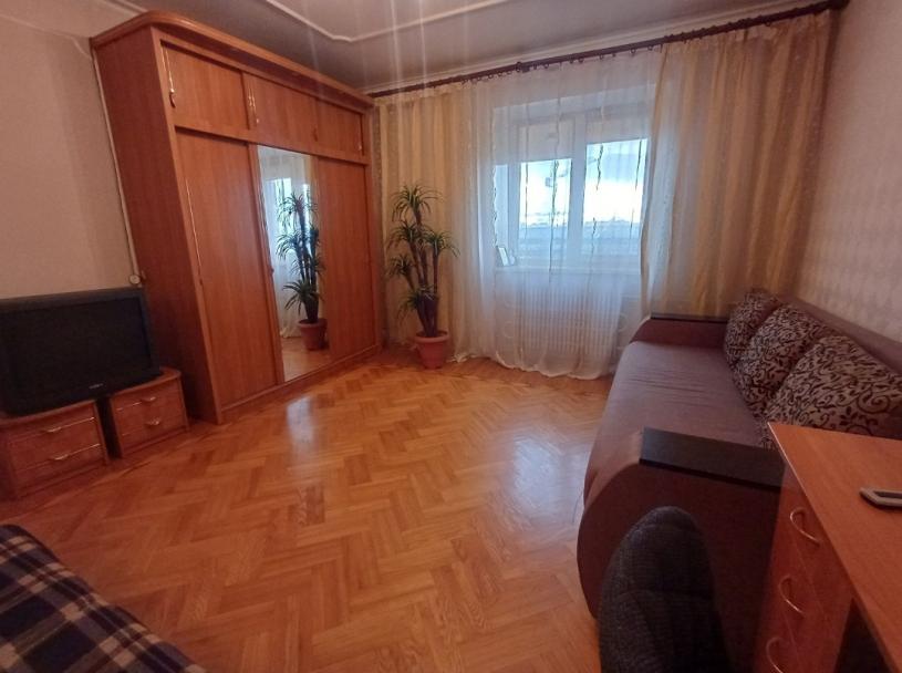 Квартира, 2-кімн., Харьков, Спортивная метро, Лебединская