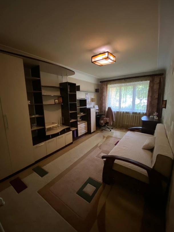 Квартира, 3-кімн., Харьков, 8 хлебзавод, Балканская