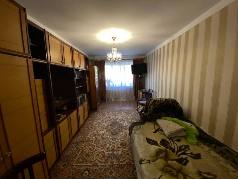 Квартира, 3-кімн., Харьков, 8 хлебзавод, Балканская