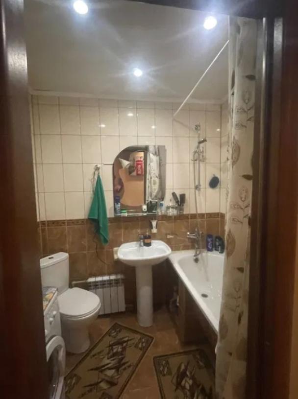 Квартира, 2-кімн., Харьков, 607м/р, Непокоренных (Героев Труда)