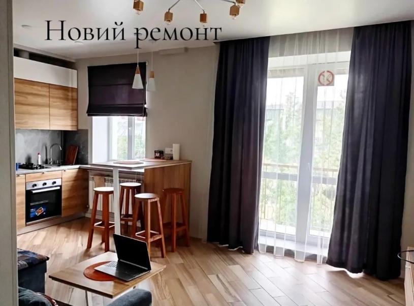 Квартира, 3-кімн., Харьков, Новые Дома, Льва Ландау пр.