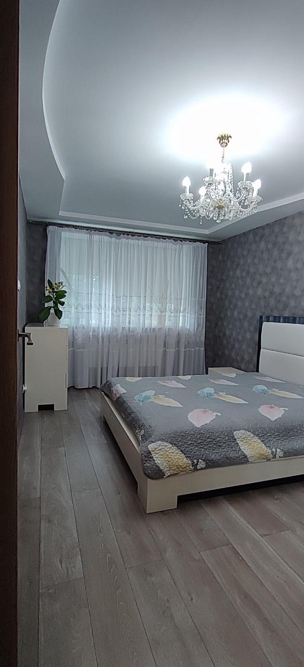 Квартира, 3-кімн., Дергачи, Харьковский район, Сумской путь
