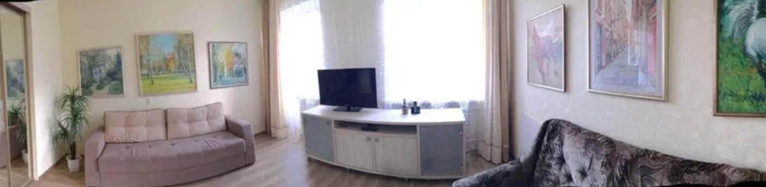 Квартира, 3-кімн., Харьков, Нагорный