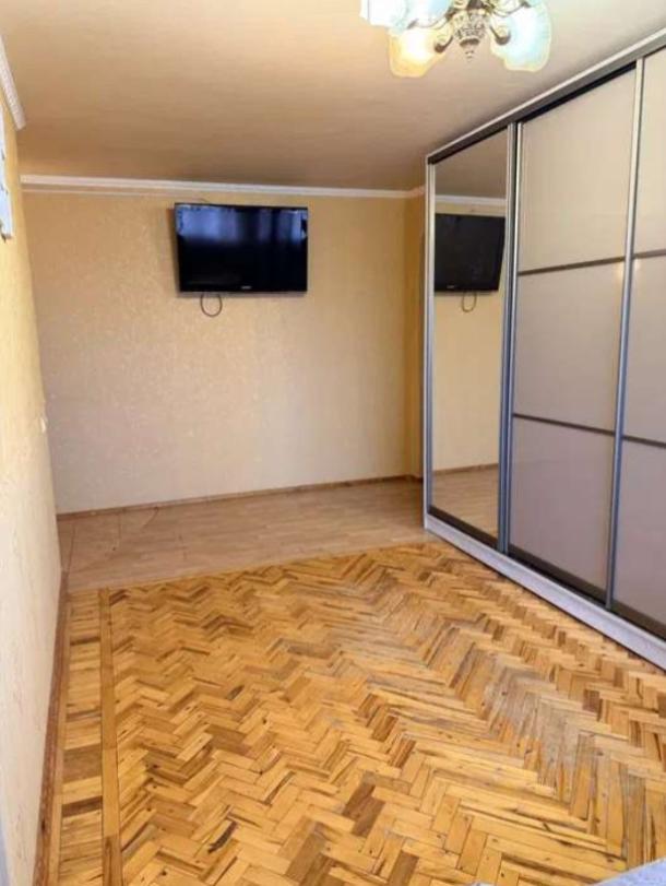 Квартира, 3-кімн., Харьков, Новые Дома, Байрона пр. (Героев Сталинграда пр.)