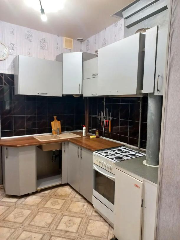 Квартира, 3-кімн., Харьков, Павлово Поле, Станислава Парталы (Балакирева)