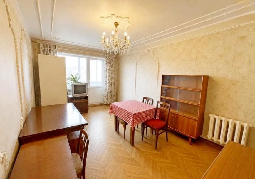 Квартира, 3-кімн., Харьков, Новые Дома, Ньютона