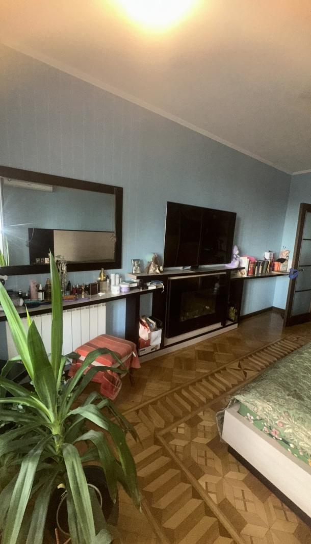 Квартира, 3-кімн., Харьков, 606м/р, Тракторостроителей просп.