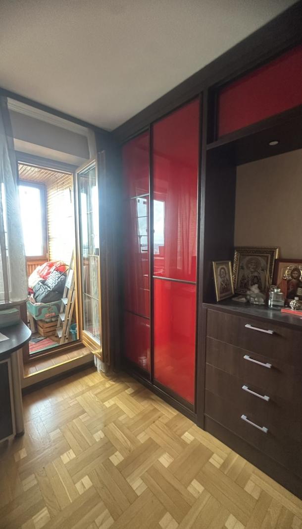 Квартира, 3-кімн., Харьков, 606м/р, Тракторостроителей просп.