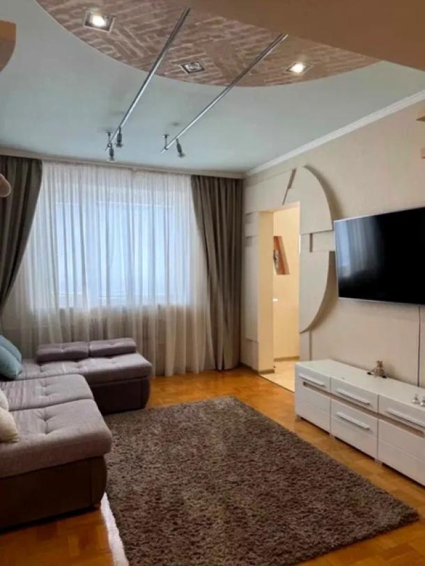 Квартира, 4-кімн., Харьков, 608м/р, Академика Павлова