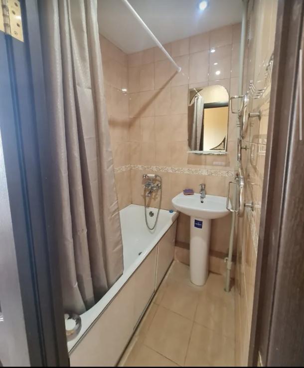 Квартира, 2-кімн., Харьков, 608м/р, Непокоренных (Героев Труда)